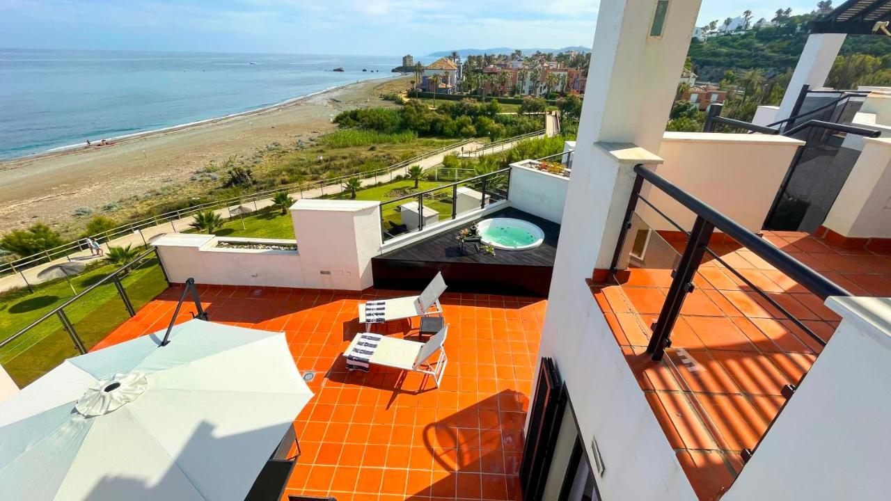 Exclusive Luxury Frontline Beach Penthouse Casares Del Mar - Estepona Екстер'єр фото